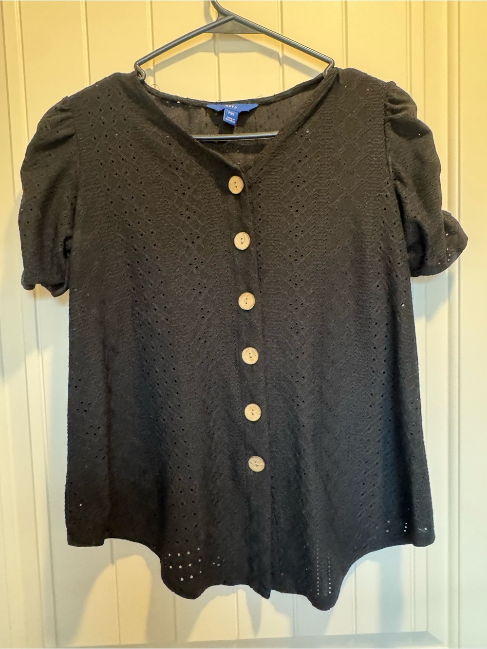 Apt. 9 Black Eyelet Button-Front Puff Sleeve Top with Wood Buttons
